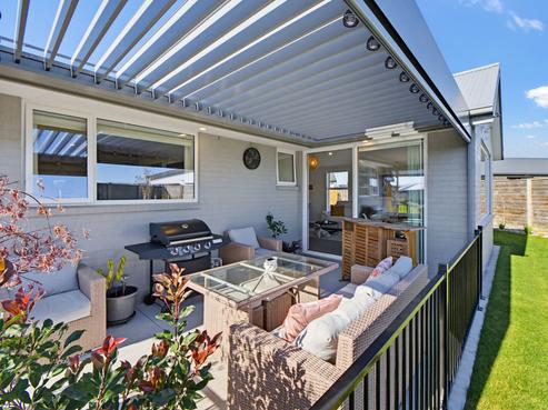 154/30 Bob Robertson Drive, Ravenswood