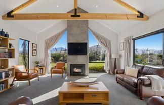 60 Cunninghams Drive, Jacks Point