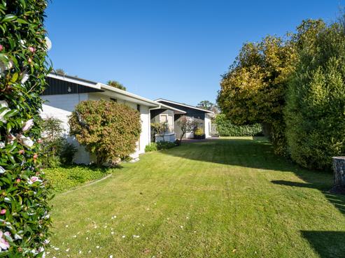 6 Woodstock Crescent, Leamington