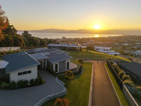 7 Azalea Lane, Waipahihi