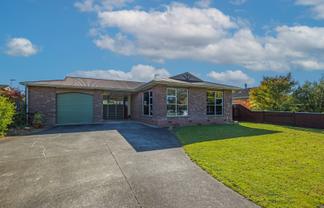 78 John F Kennedy Drive, Milson