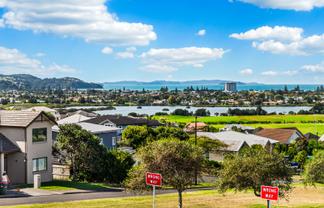15 Copal Lane, Millwater