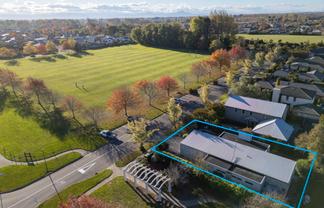 4 Crombie Green, Northwood