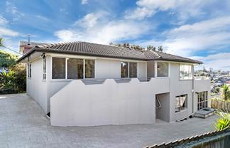 12 Target Road, Totara Vale