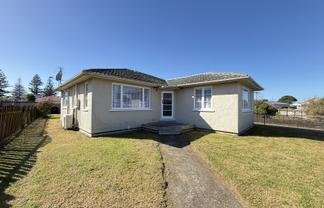 12 Hume Street, Waitara