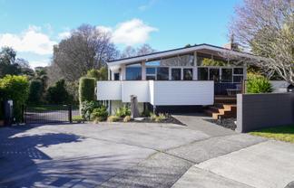 12 Hilden Place, Hilltop