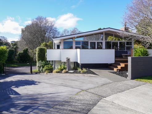 12 Hilden Place, Hilltop