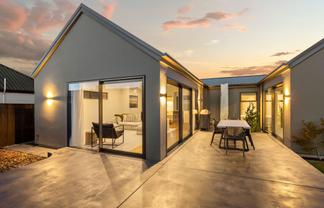 32 Walter Case Drive, Harewood