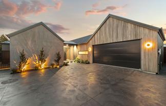 32 Walter Case Drive, Harewood