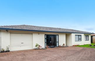 2/66 Willis Road, Papakura