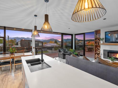 148 Warren Street, Wanaka