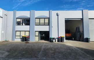 Modern Industrial Unit with Office