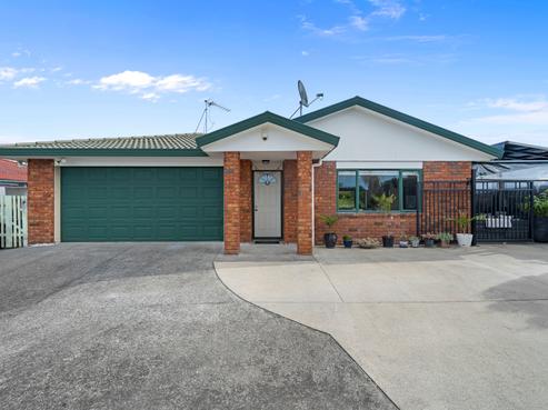 54 Robert Ross Place, Clendon Park