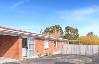 2/17 Islington Avenue, New Lynn