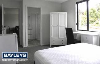 Flat B, Rm/80 Manor Place, Dunedin Central