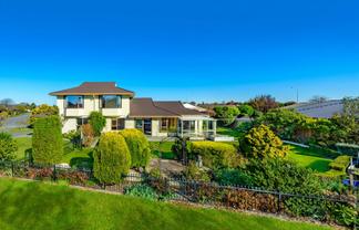 32 Ben Nevis Drive, Broomfield