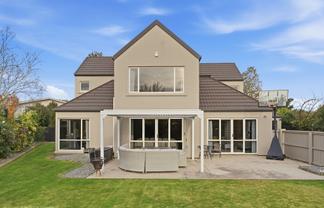 14 Harlech Mews, Avonhead