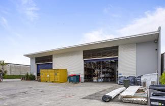 Quality industrial – secure yard