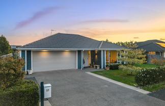 27 Waipunahau Road, WAIKANAE