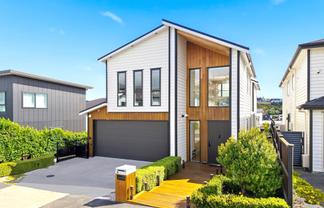 45 Windlass Street, Long Bay