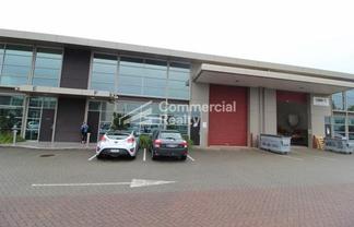 Modern Unit Of 368 Sqm In Penrose