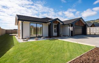  32 Greenway Crescent, Hope