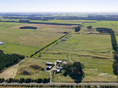 163 Downs Road, Himatangi