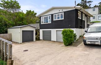 5 Chaucer Way, Karori