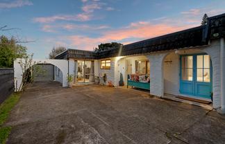 2/1A Mary Place, Favona