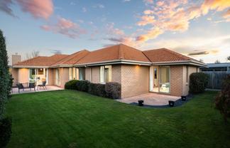 8 Bayliss Close, Northwood