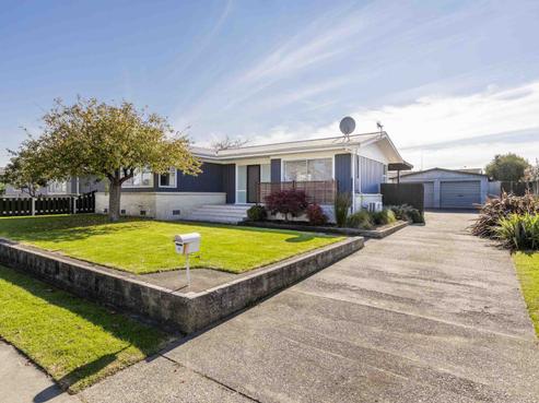 12 Lyttelton Crescent, Tamatea