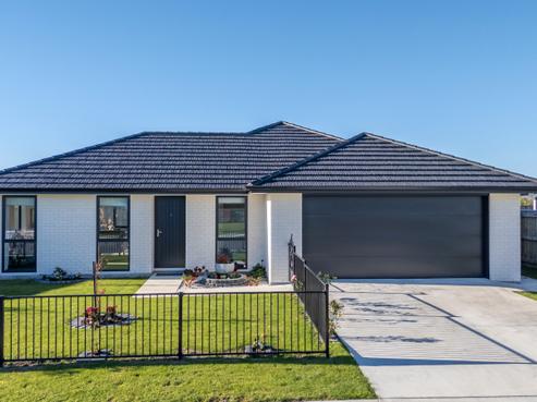 6 Georgina Beyer Way, Carterton