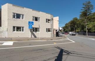 2/121 Hill Street, Thorndon