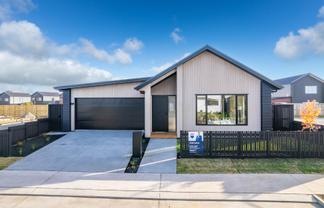 21 Halley Drive, Chartwell