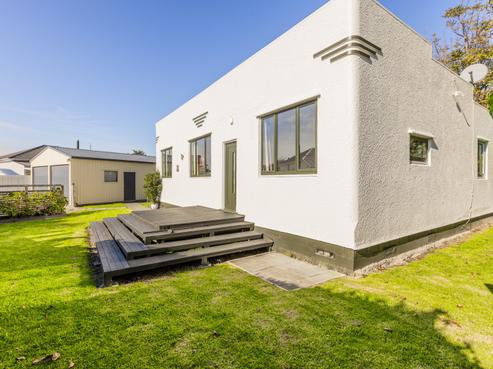907A Lyell Street, Akina