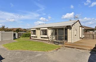 2/114 Randolph Street, Woolston