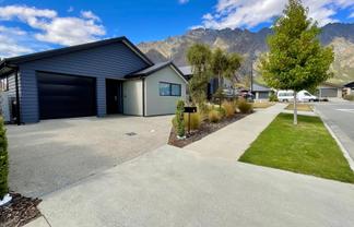 4 Till Street, Jacks Point