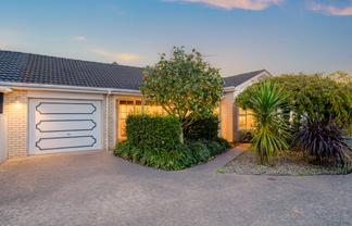 2/8 Domett Avenue, Epsom