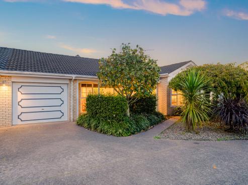 2/8 Domett Avenue, Epsom