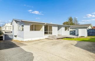67 Meadway, Sunnyhills