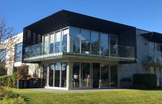 Turnkey Burnside Unit/Stunning Outlook