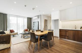 2/219 Lake Road, Northcote