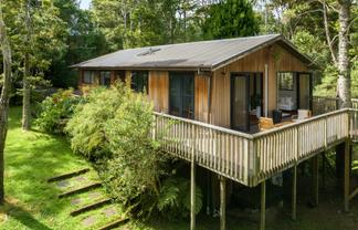 53B Onedin Place, Titirangi