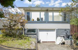 22 McClintock Road, Massey