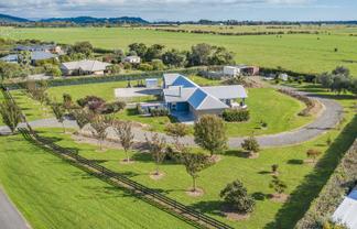 76 Pohutukawa Drive, Levin