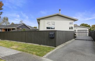 17 Memphis Grove, Totara Park