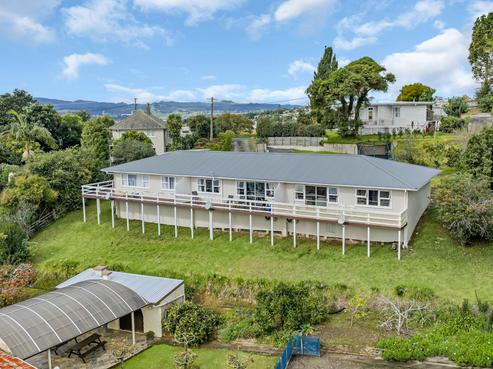 1/2 Anzac Road, Morningside