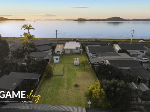 2 Kawakawa Bay Coast Road, Kawakawa Bay