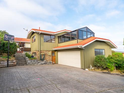 67 Quarry Road, West End