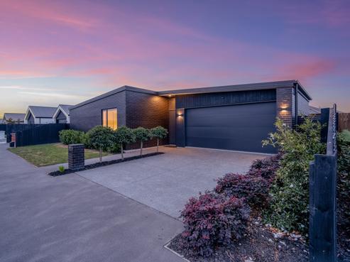 55 Katrine Drive, Burwood